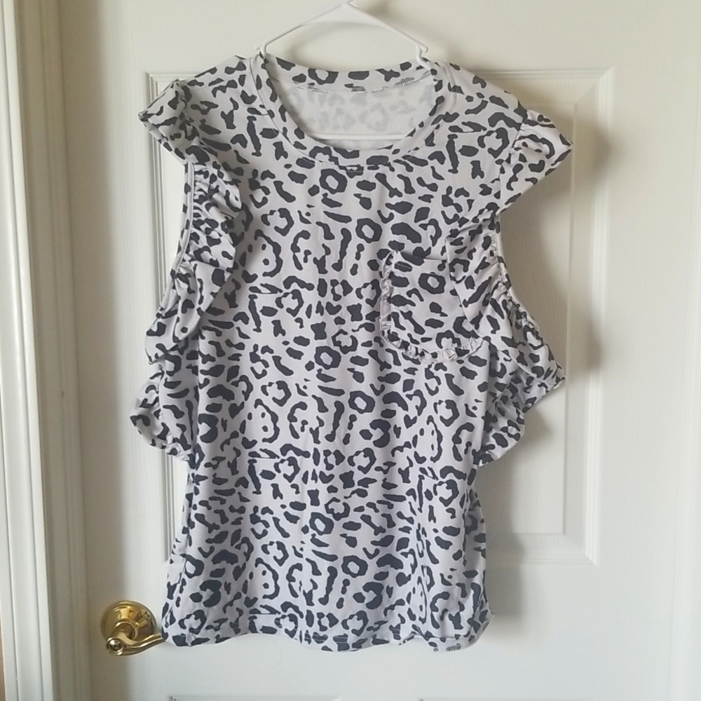 Leopard print top